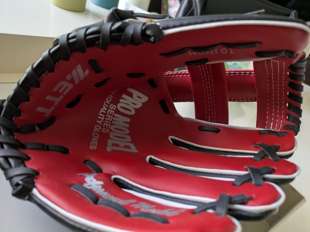 広島東洋カープ　秋山翔吾　直筆サイン入りグローブ　未使用　ZETT