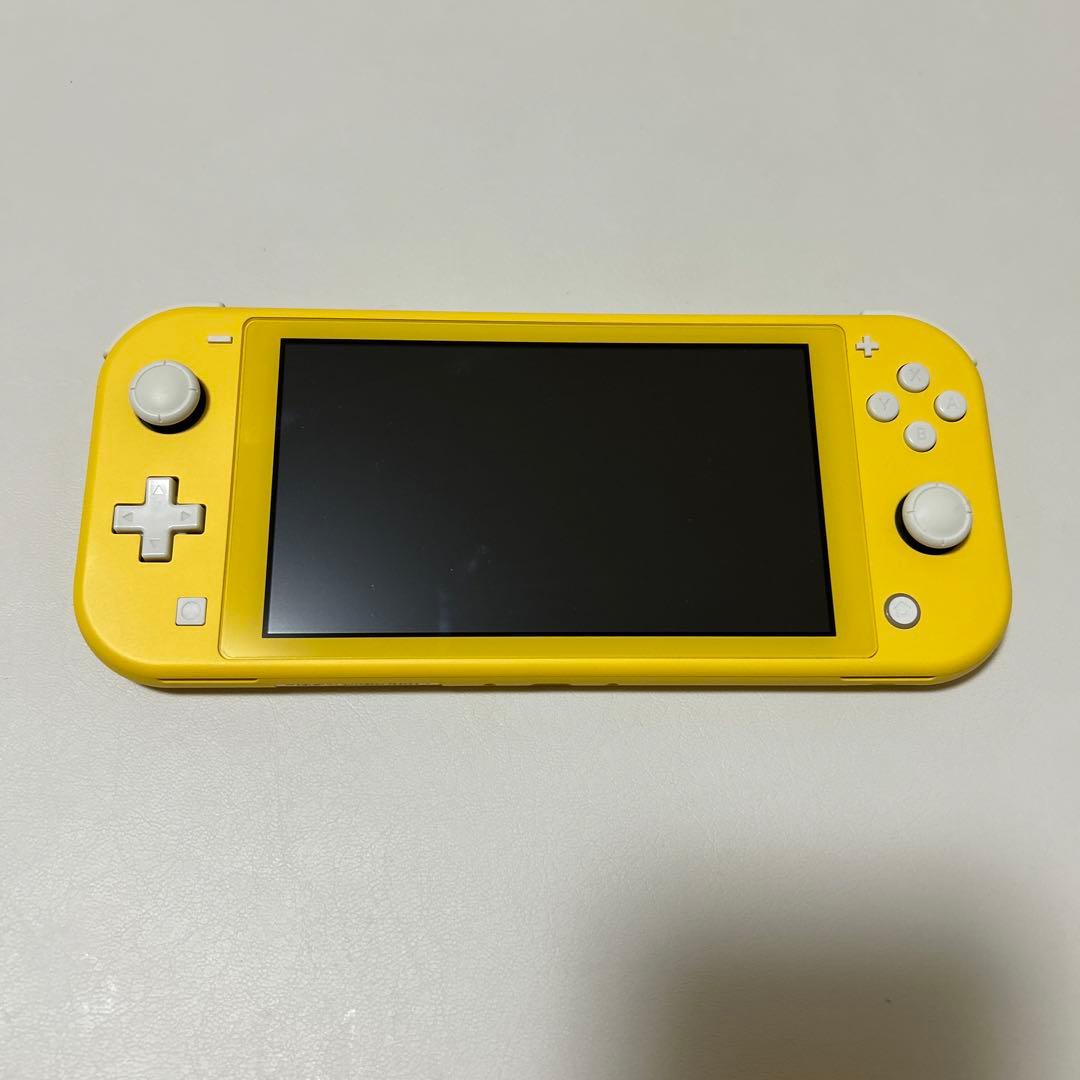NINTENDO SWITCH LITE イエロー　スイッチライト