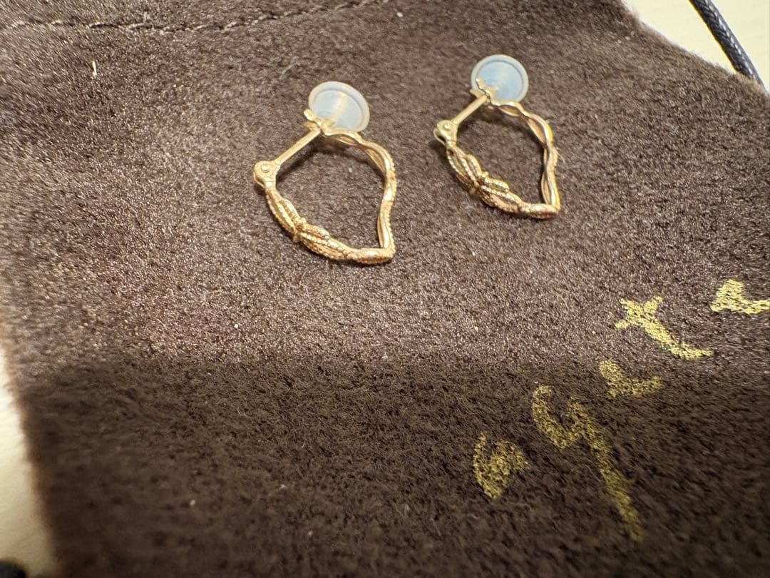 美品⭐︎agete⭐︎K10透かしフープピアス