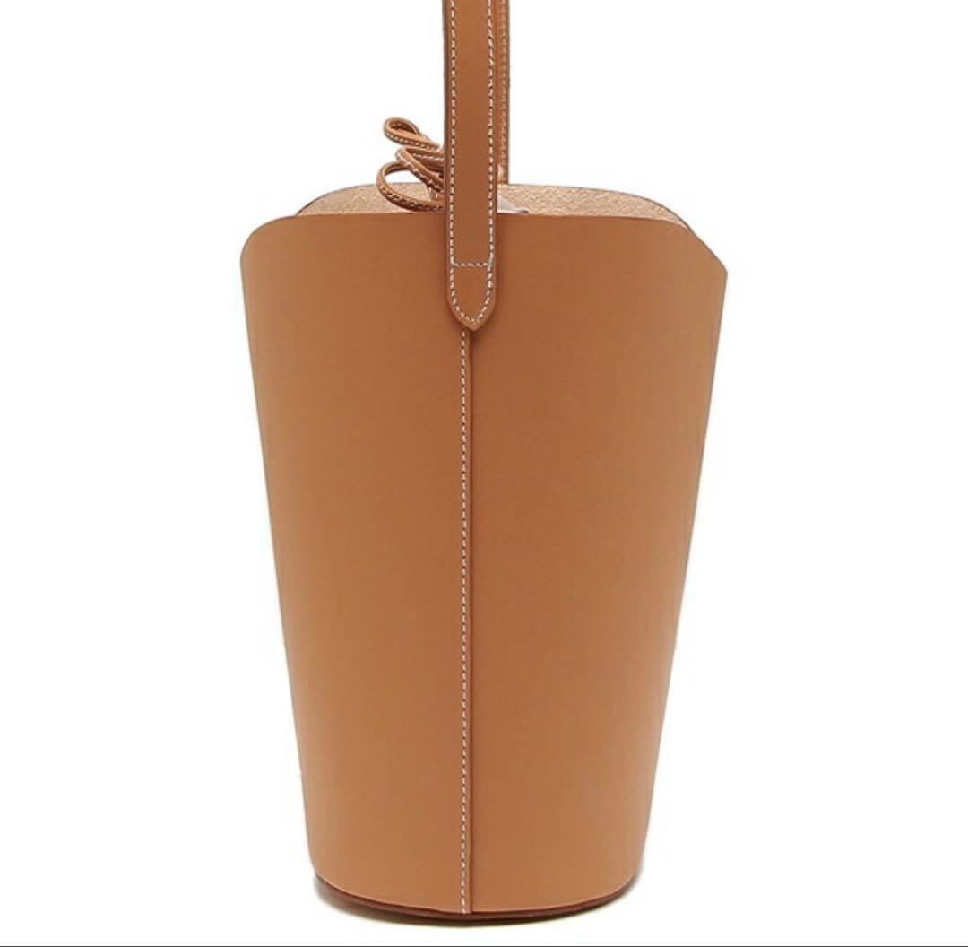 き*ー様 【新品未使用】IL BISONTE ショルダーバッグ