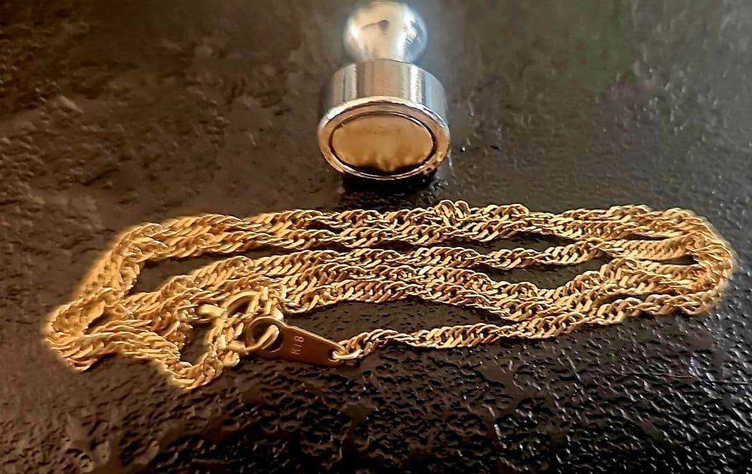 18K　スクリューチェーン　ネックレス　３g