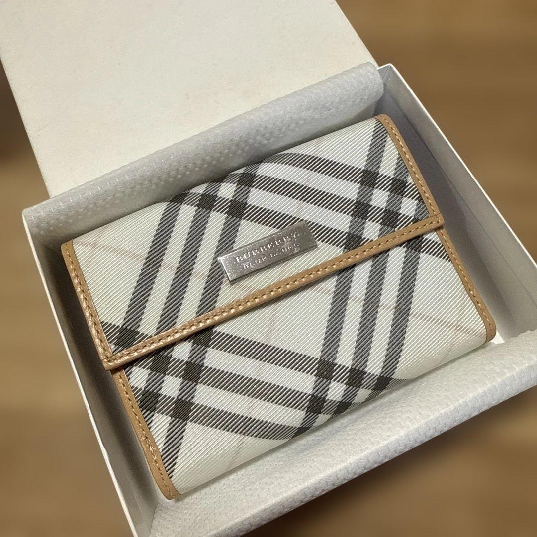 BURBERRY BLUE LABEL ミニ財布　ホワイト　ベージュ　未使用