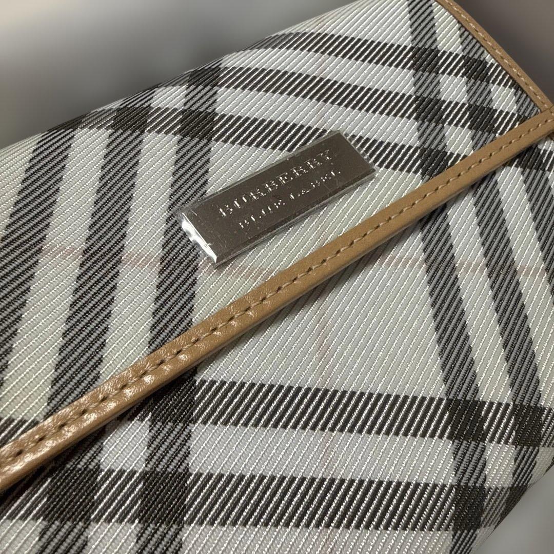 BURBERRY BLUE LABEL ミニ財布　ホワイト　ベージュ　未使用