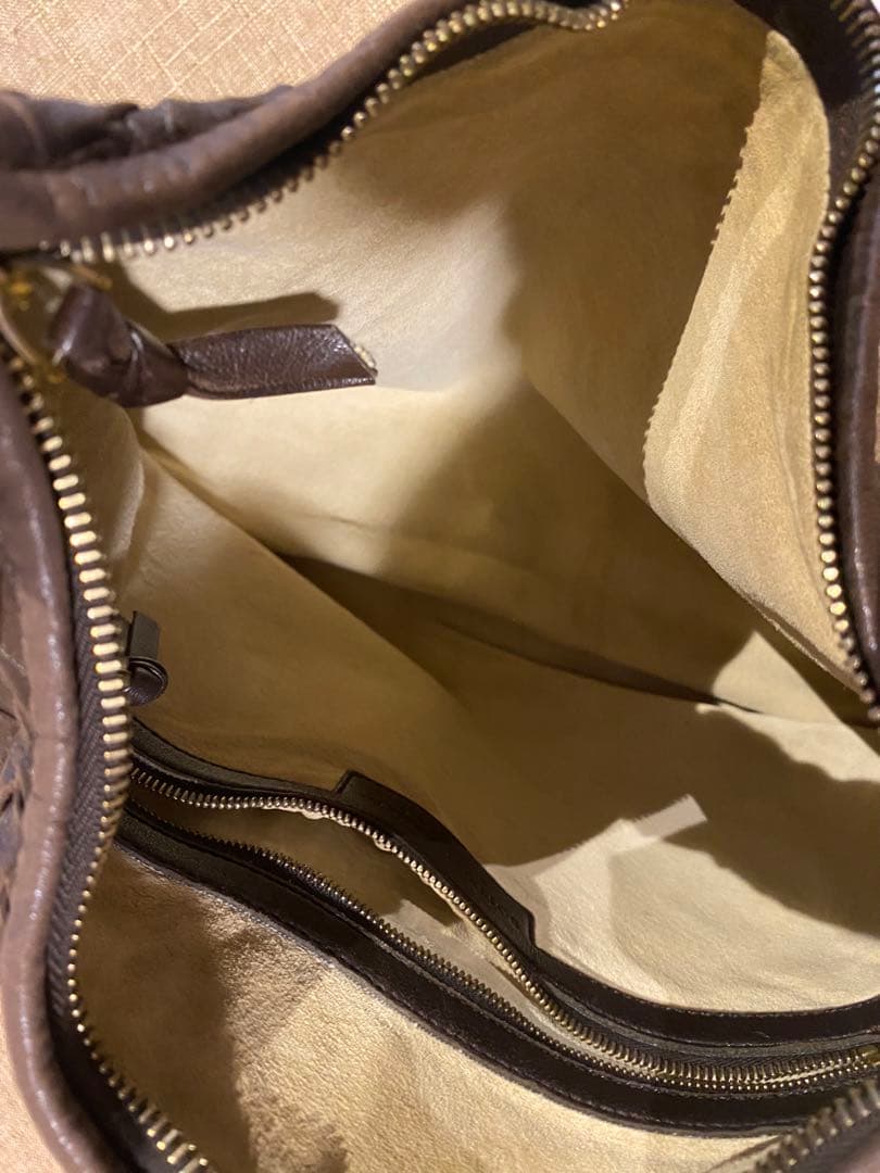 ボッテガヴェネタ イントレチャート ショルダーバッグ