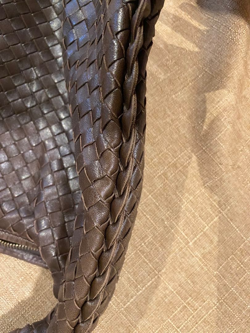 ボッテガヴェネタ イントレチャート ショルダーバッグ