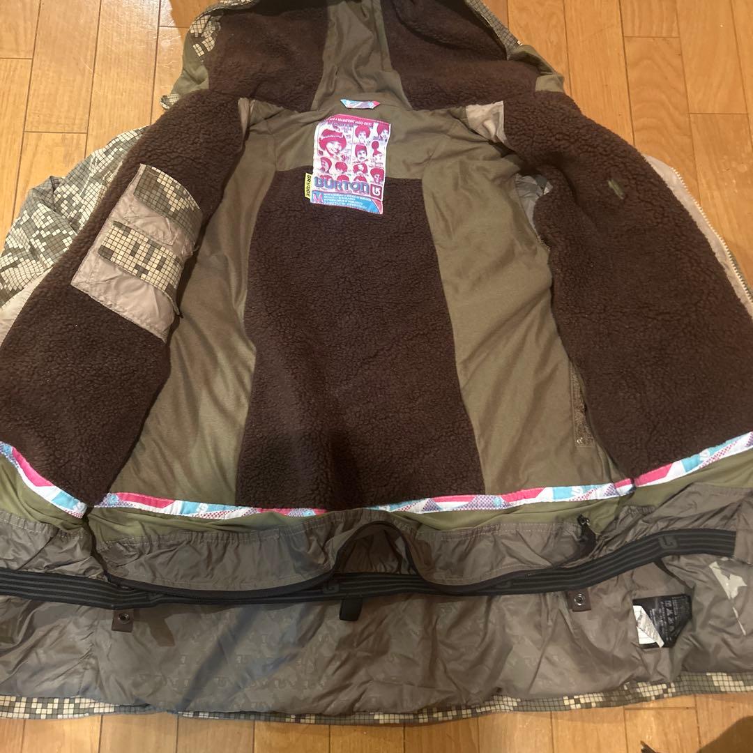 BURTON 迷彩柄 スノーボードジャケット Mサイズ