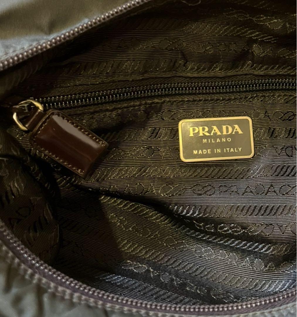 PRADA テスートナイロン メッセンジャーバッグ 三角ロゴ 深緑色