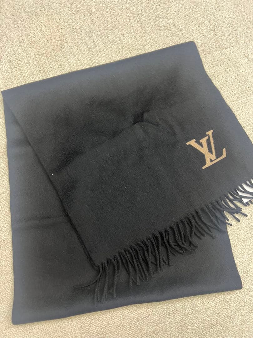 Louis Vuitton カシミヤ マフラー 黒 フリンジ付き