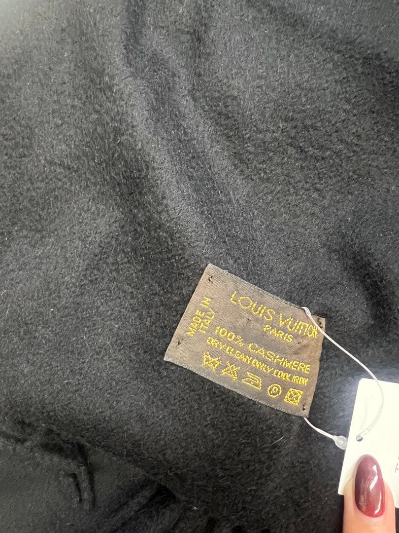 Louis Vuitton カシミヤ マフラー 黒 フリンジ付き