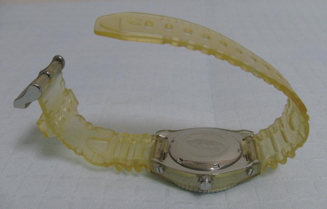 ★TechnoMarine テクノマリーン 300M/1000ft シェル文字盤