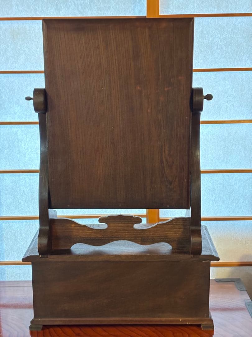 骨董品 明治、大正指物師による特別注文の芸者鏡台。