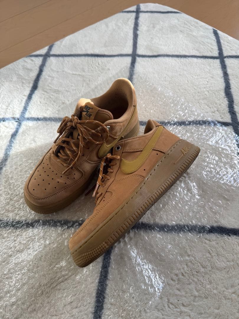 Nike Air Force 1 ベージュ スニーカー