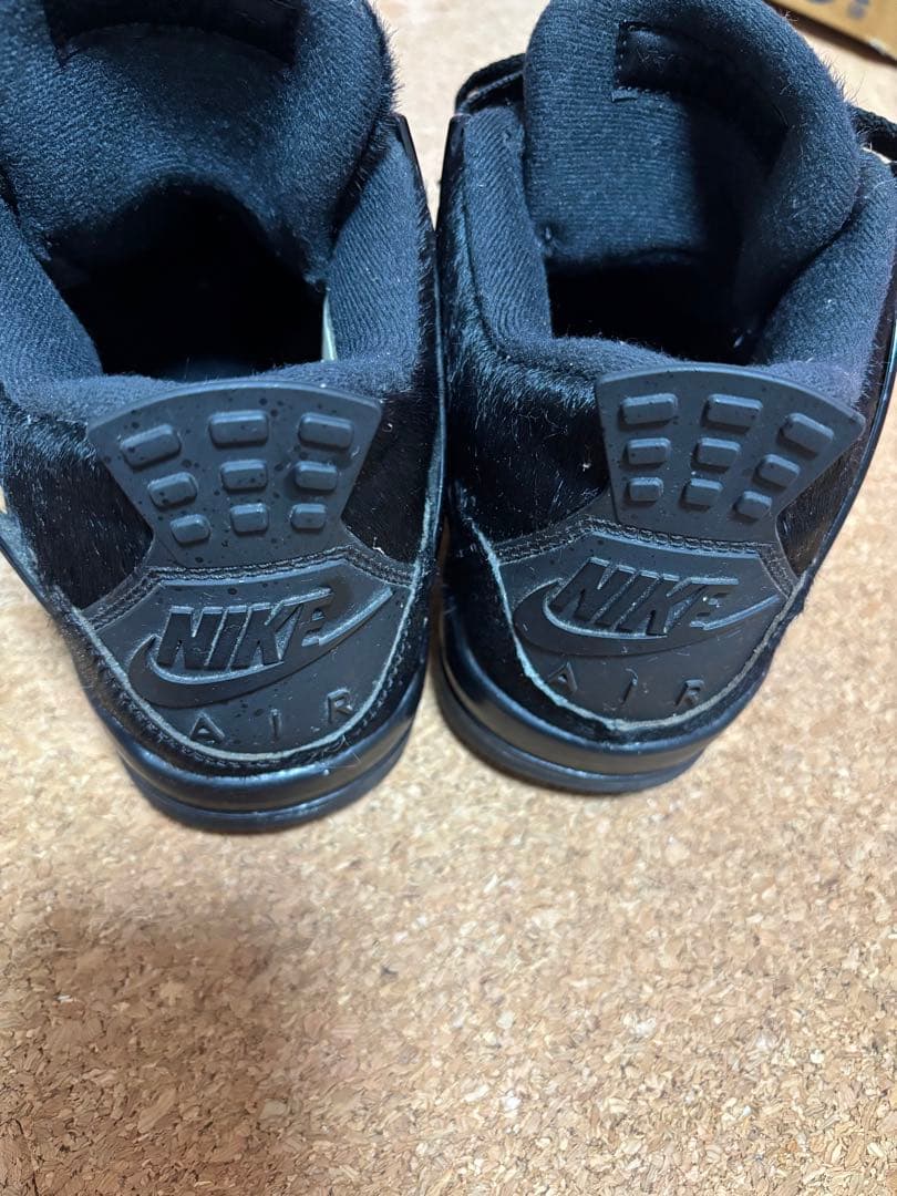 エア ジョーダン4 オリビアキム　ブラックキャット