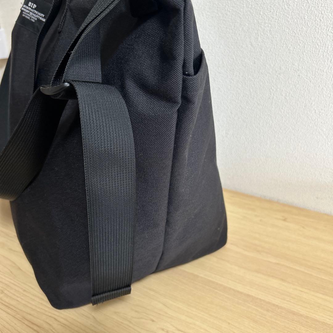 BIP 2way バッグ　ポーチ付き　黒　数回使用の美品バッグインプログレス