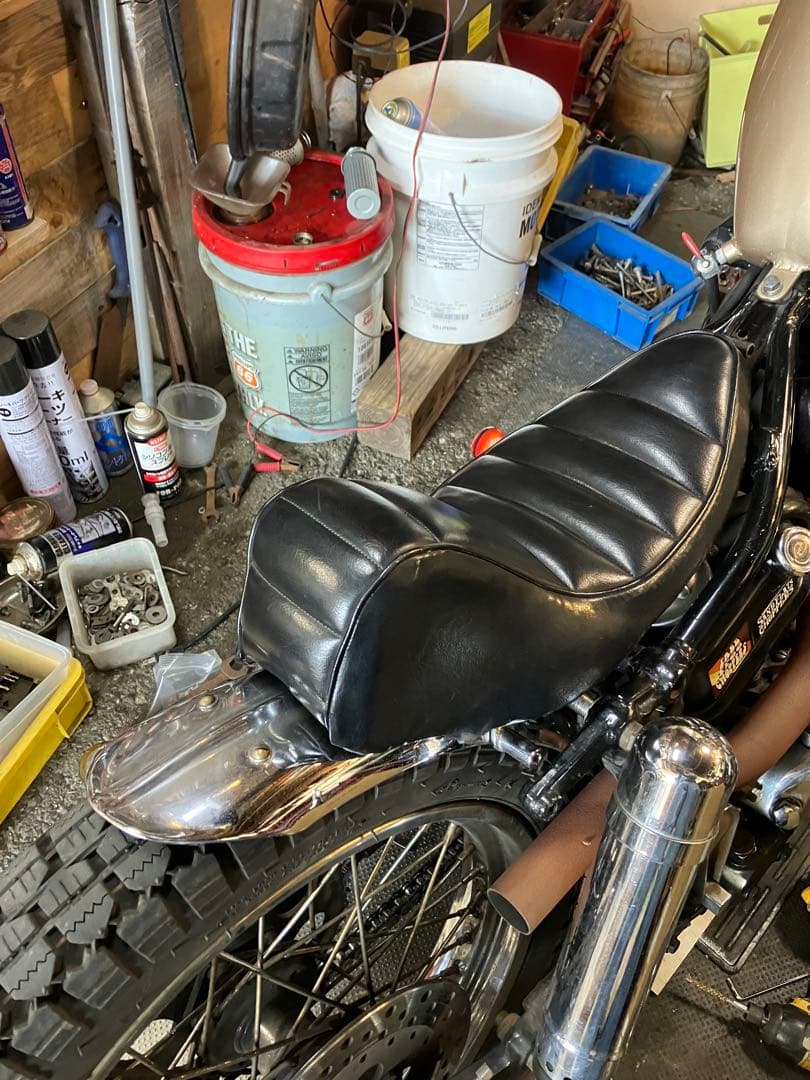 4速フレーム　ワンオフ　シート　フェンダー　ショベルBULL ORIGINAL