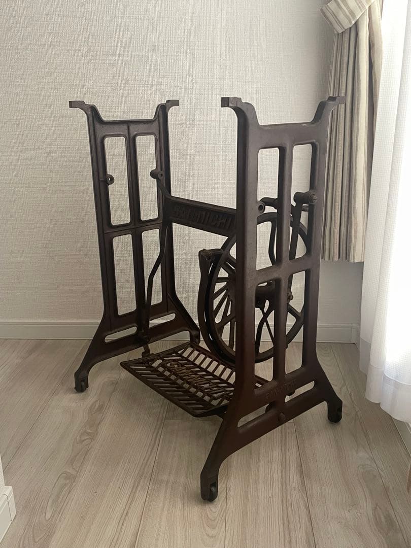 【処分のため大幅値下げ】アンティークミシン 脚 のみ SANNICHI