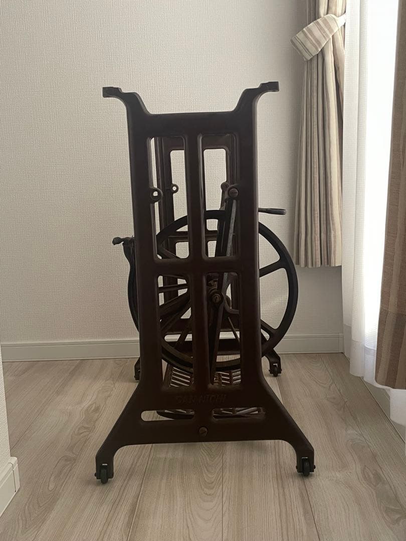 【処分のため大幅値下げ】アンティークミシン 脚 のみ SANNICHI