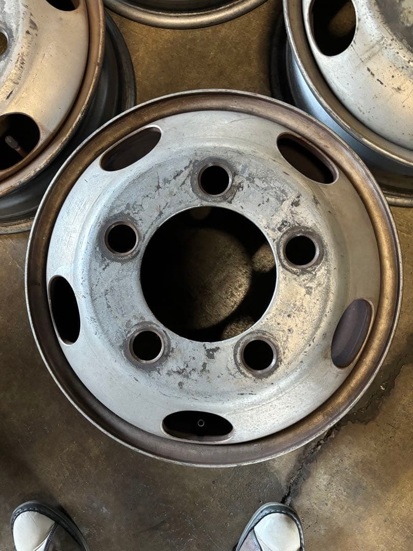 キャンター　16インチ ホィール　6本セット　スタッドレスや用にいかがですか？