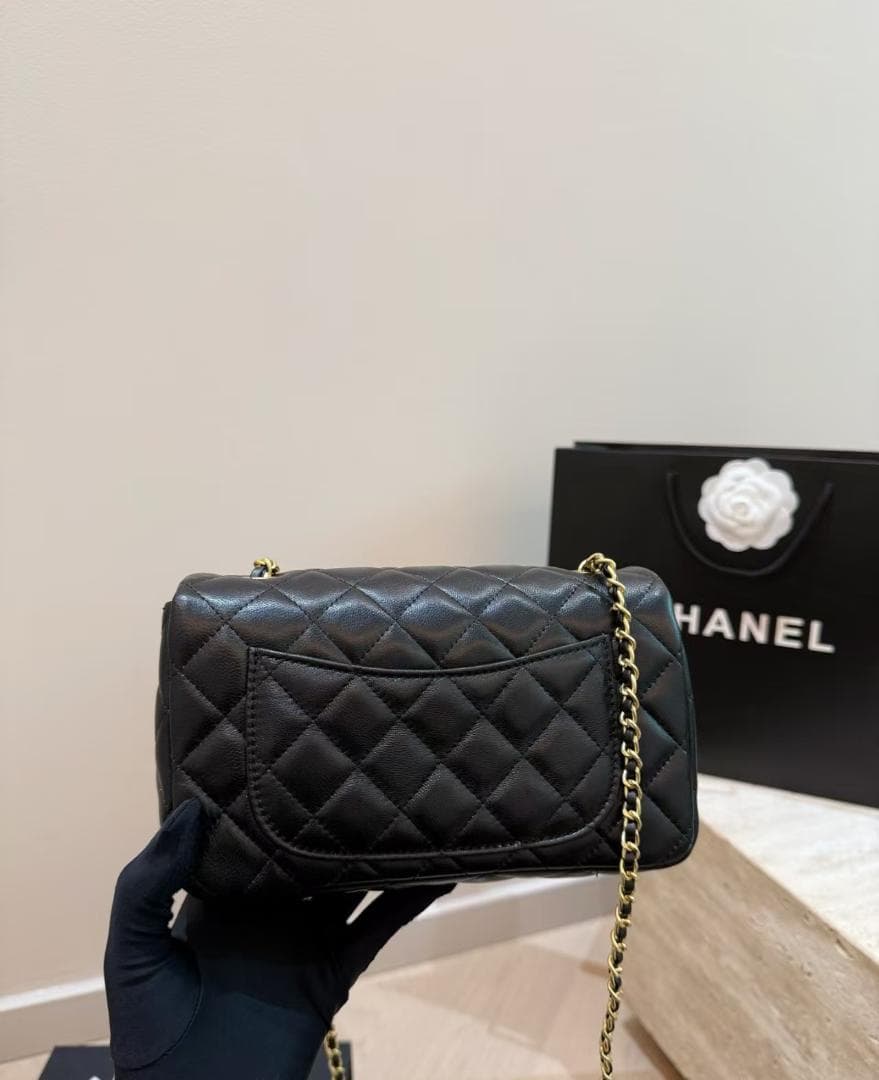 ブラック キルティング ショルダーバッグ