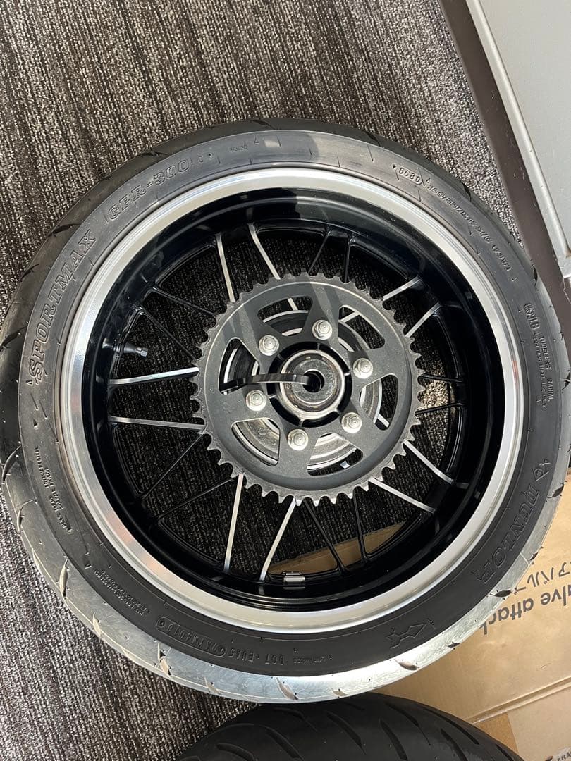 z900rs 純正ホイール