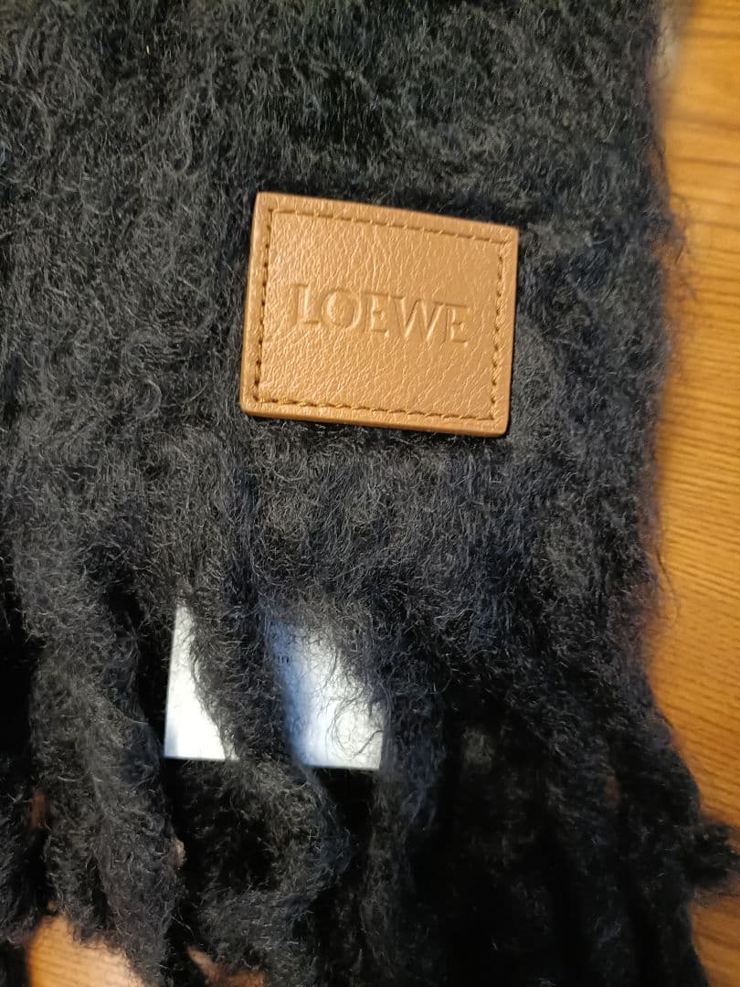 LOEWE ブラック ウール マフラー フリンジ付き