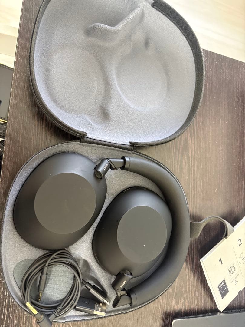 ソニーWH−1000XM6 ブラック ワイヤレスヘッドホン キャリングケース付き