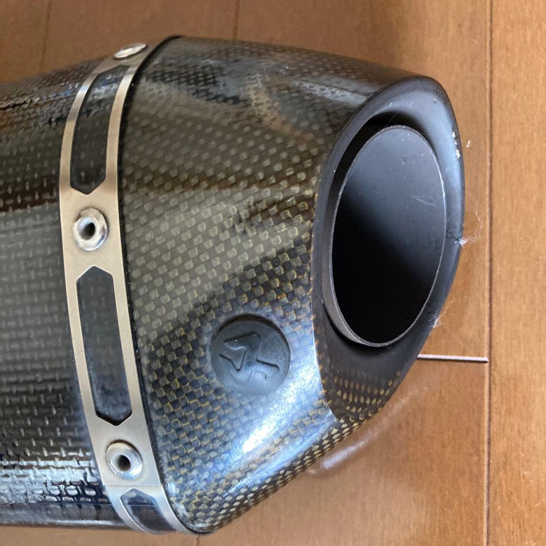 Akrapovicカーボンマフラー　2012年CBR100RR用で使用