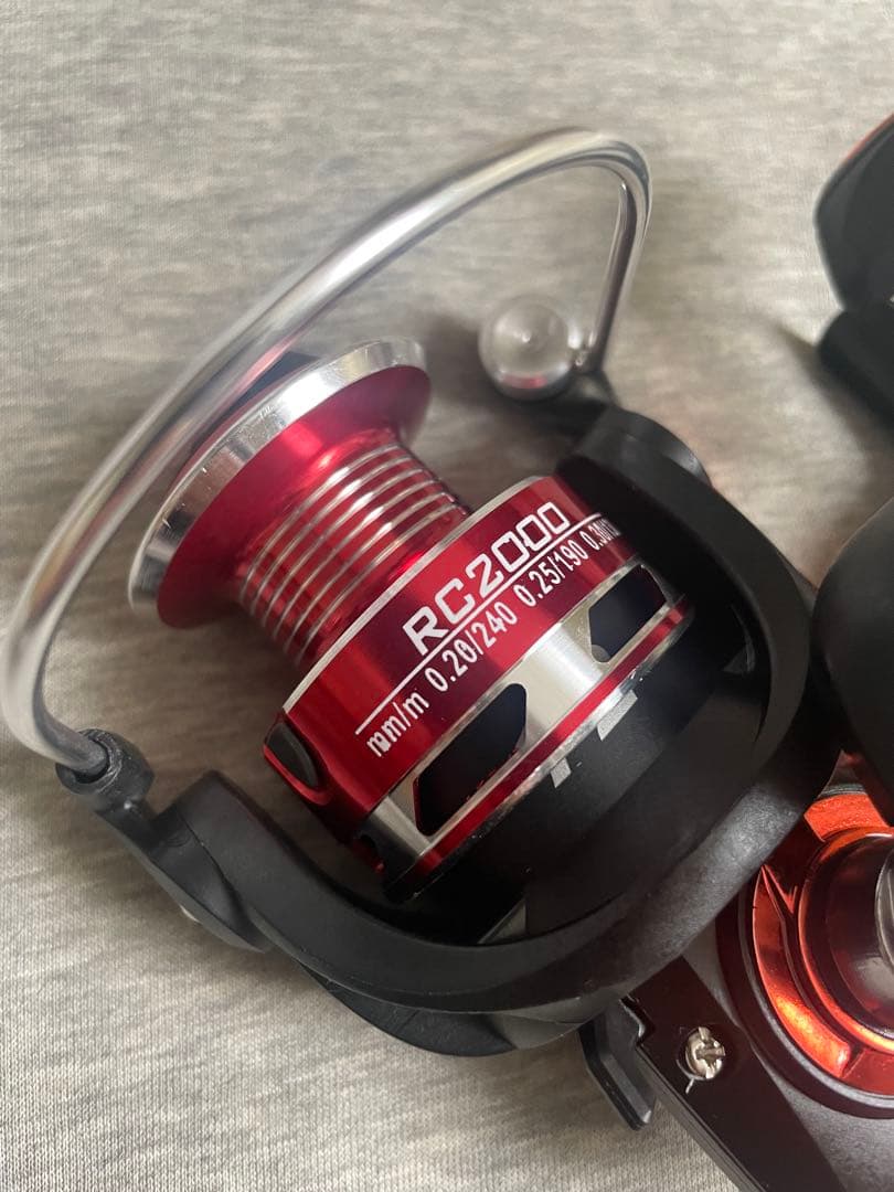 フィッシングリール　RC2000　スピニングリール　遠投リール　釣り道具