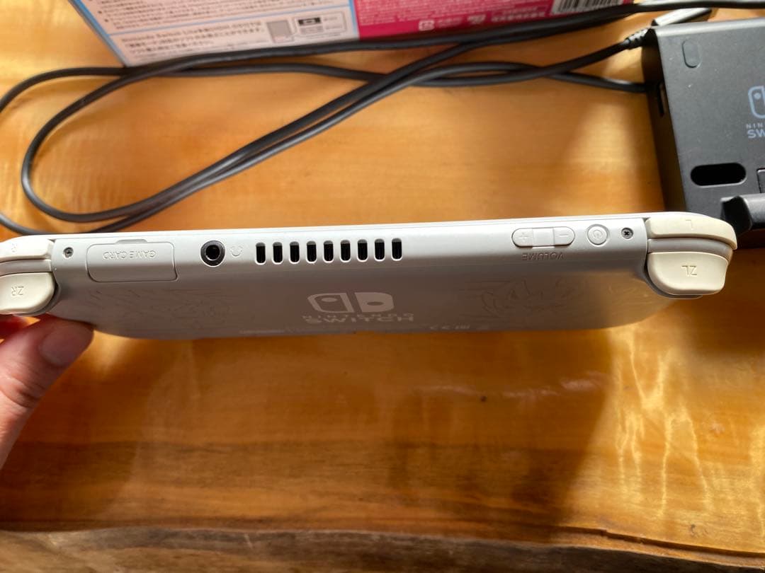 Nintendo Switch Lite 　ザシアン　ザマゼンタ