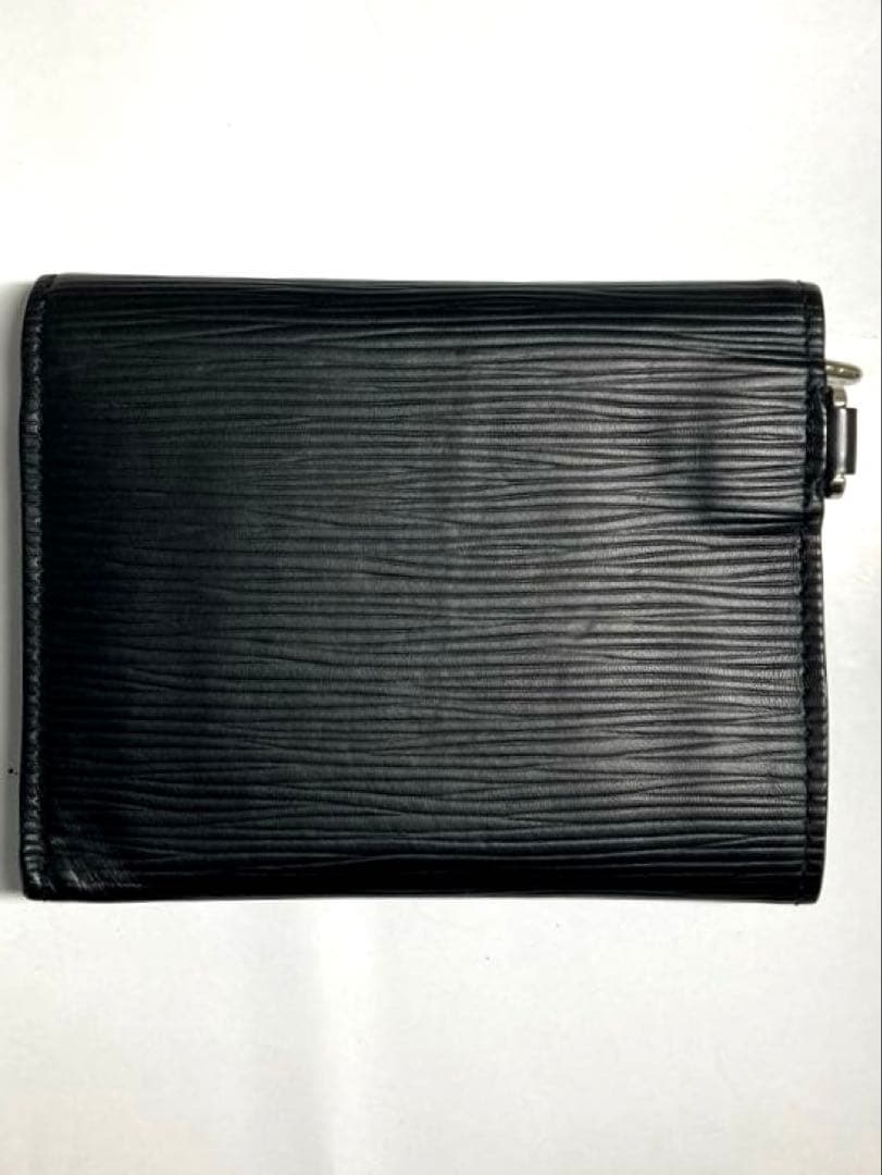 美品　ルイヴィトン　エピ　ノワール　LVサークル　チェーン付き　三つ折り財布