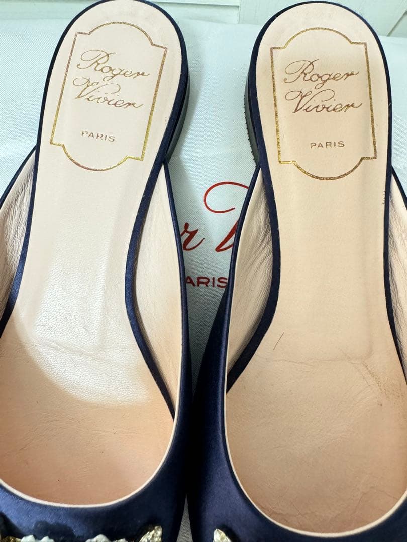 poaki様 美品☆ ロジェヴィヴィエ RogerVivier パール バックル