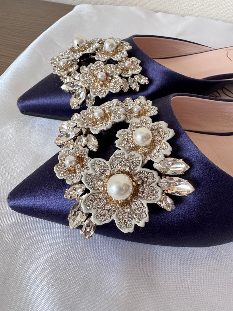 poaki様 美品☆ ロジェヴィヴィエ RogerVivier パール バックル