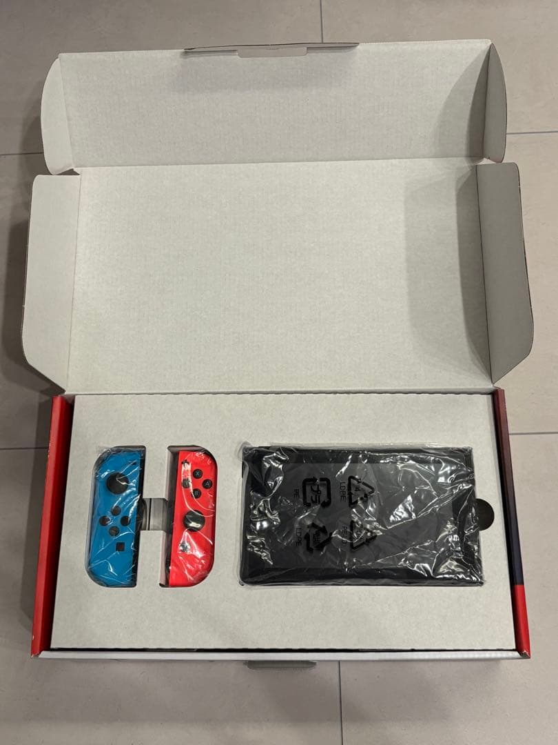 Nintendo Switch 本体　128GB SD・本体ケース付き