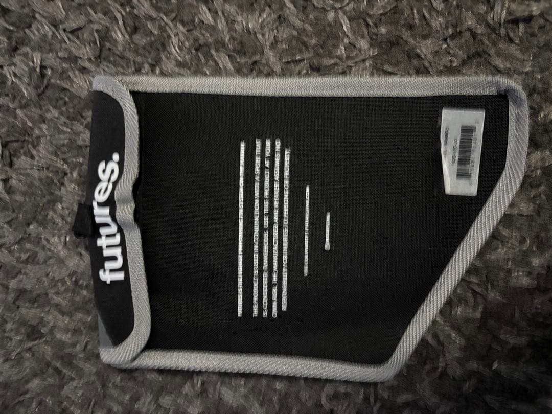 新品　未使用　futures Twin Keel フィン