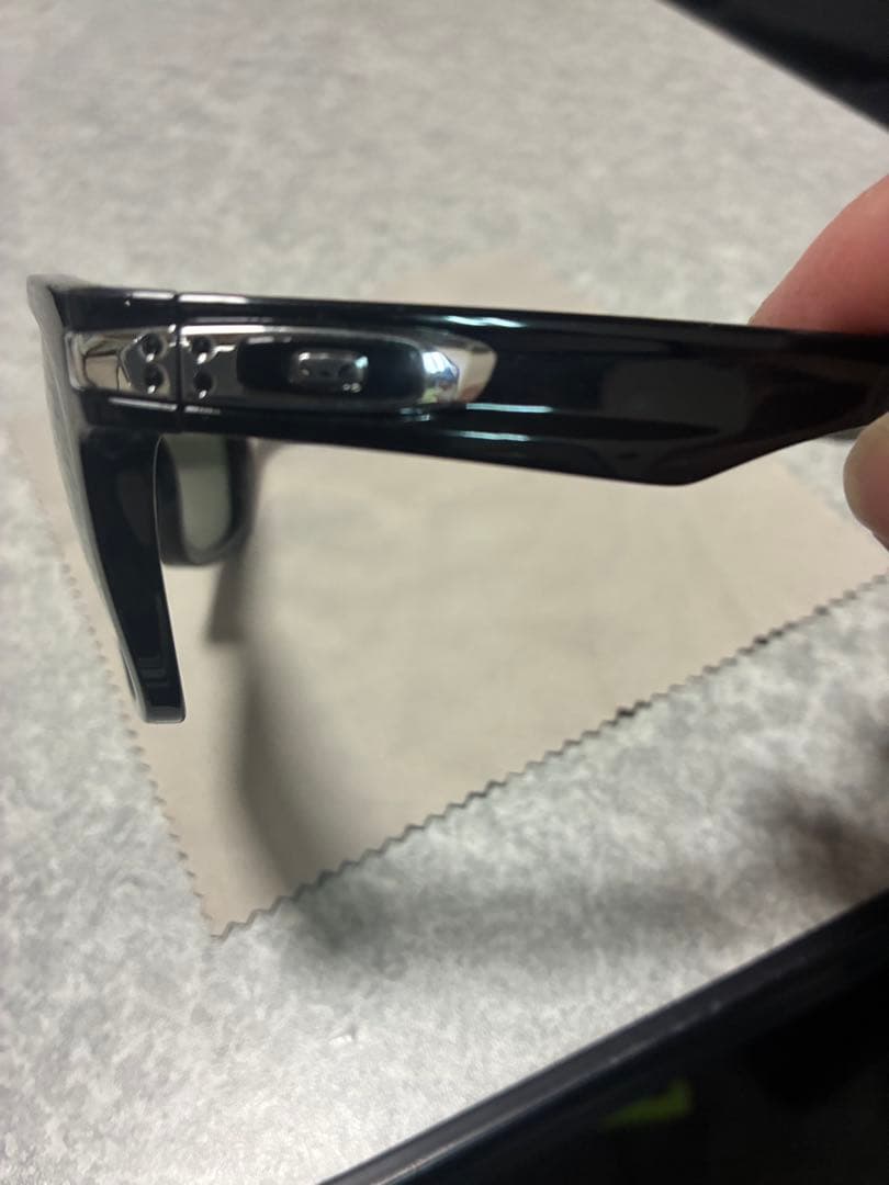 Oakley garage Rockマロン8です。