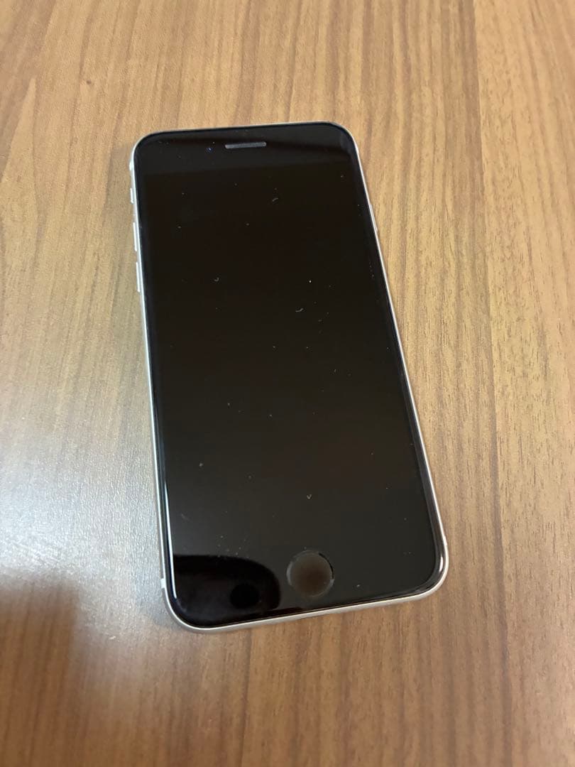 iPhone SE 第3世代　64GB スターライト　②