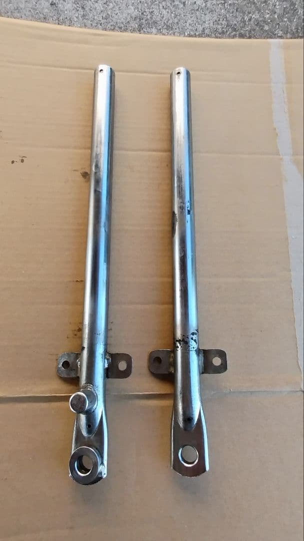 ダックス初期型 兜フェンダー用インナーフォーク