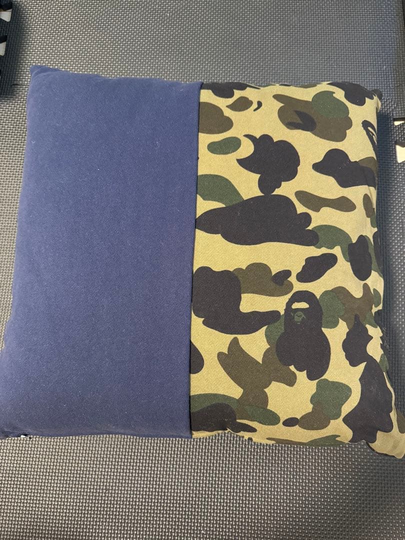 APE カモフラージュ シャークデザイン クッション