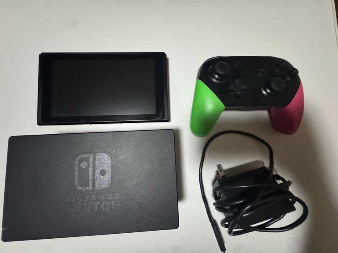 任天堂 Switch ジョイコン付き
