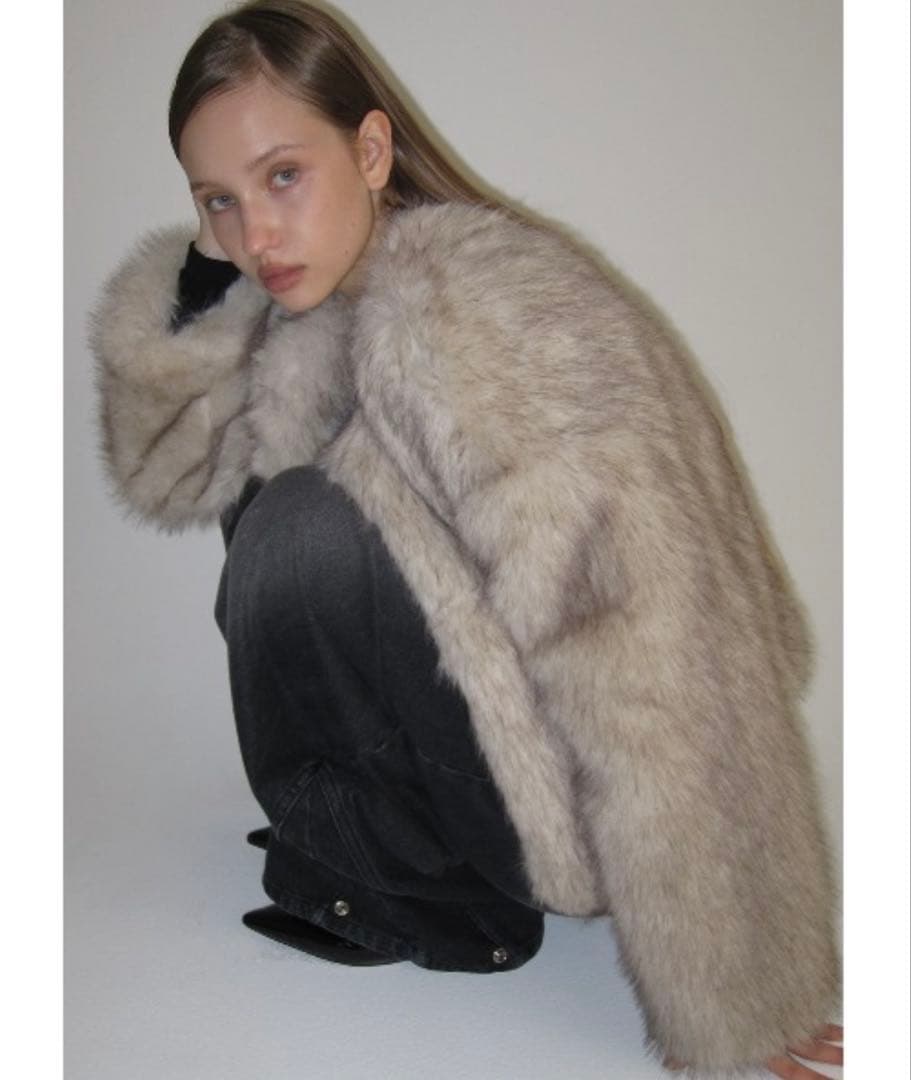 BLACKUP フェイルンミニマルファージャケット　ファーコート　ベージュ　韓国