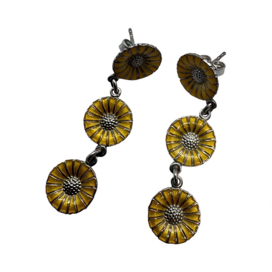 ジョージジェンセン ピアス デイジー 3連フラワー