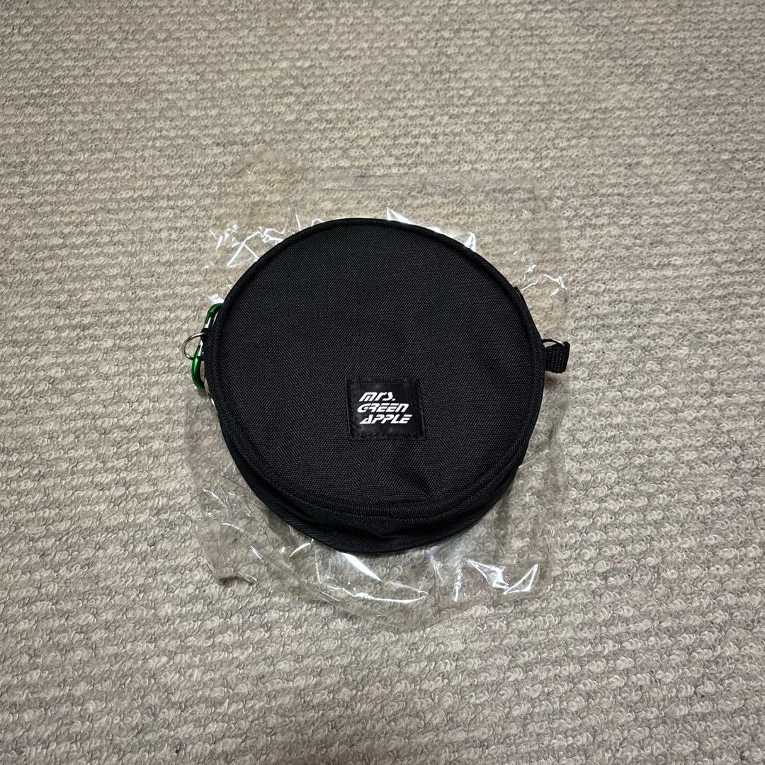 ミセス ヘッドホン 、ポータブルCDプレイヤー、ショルダーバッグ3点セット