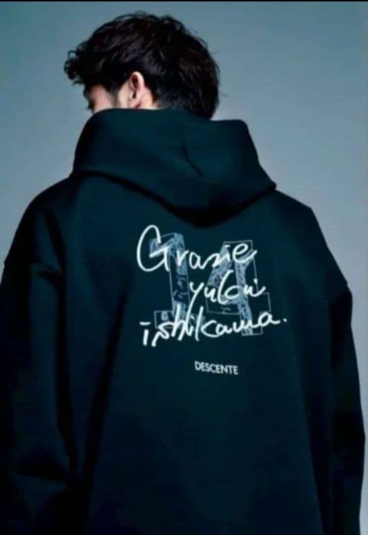 未使用【web限定】石川祐希選手 DESCENTEコラボ オリジナルスウェットM