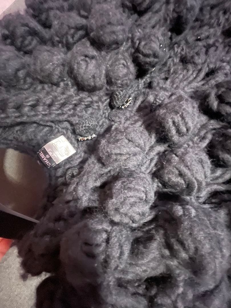 シャネルCHANEL08A宝石ボタン美品カメリアニットコート