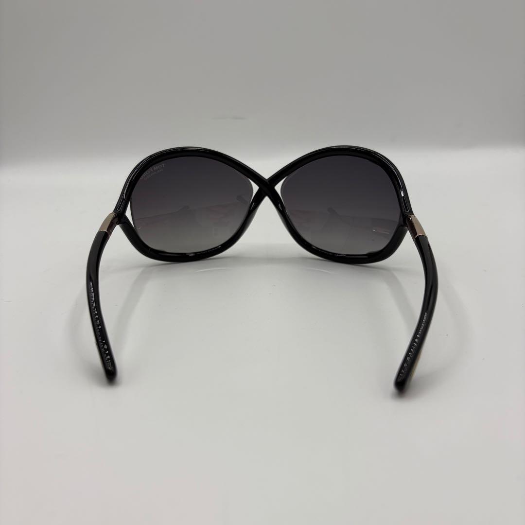 TOM FORD ブラックサングラス ケース付き