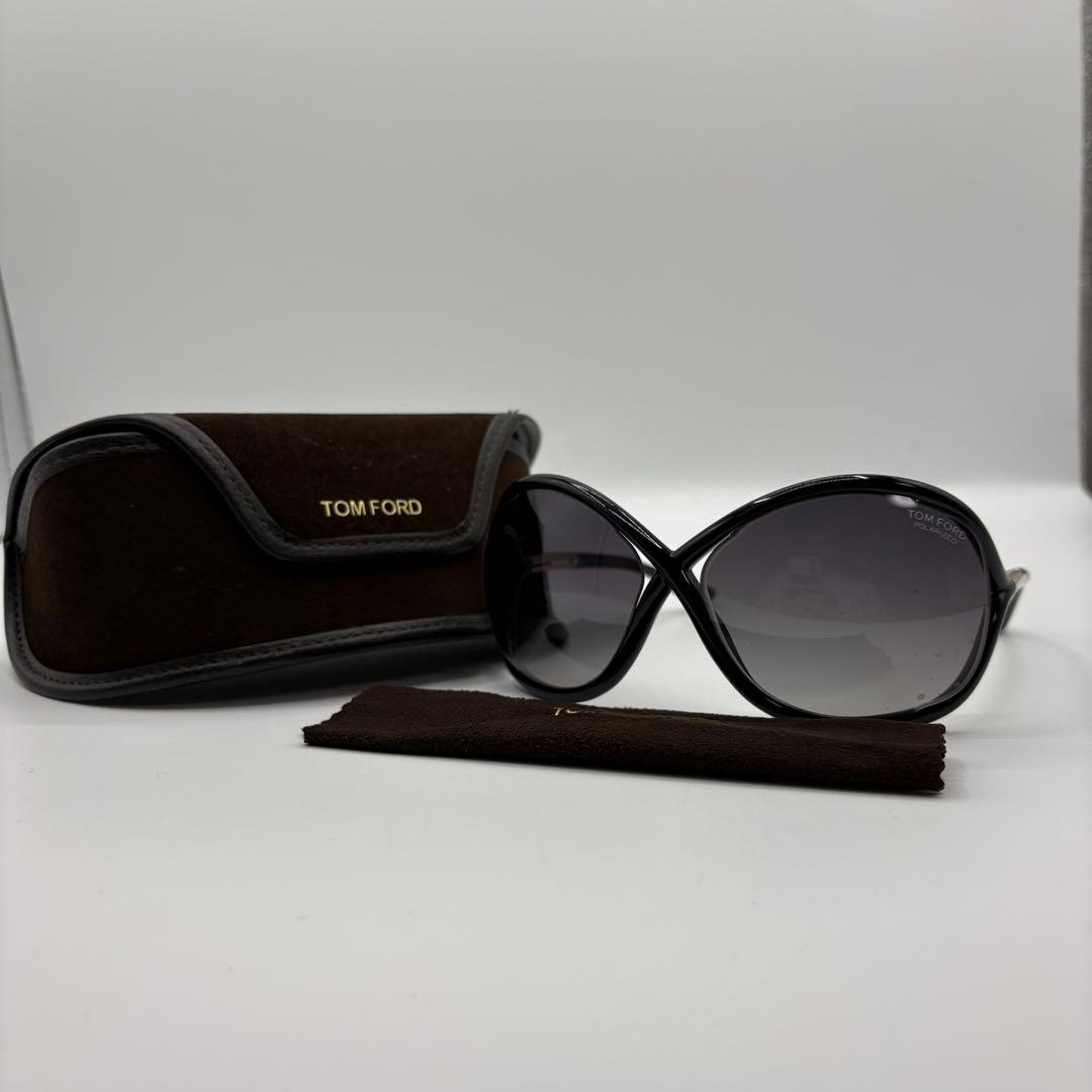 TOM FORD ブラックサングラス ケース付き