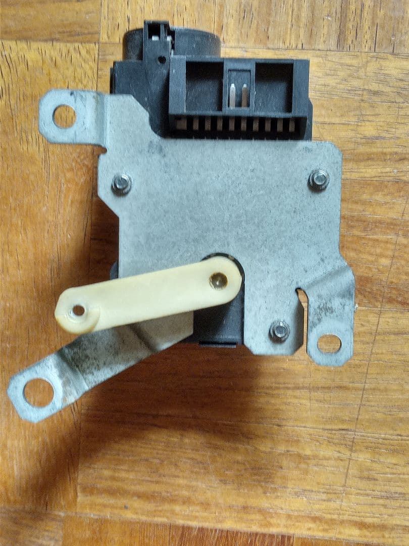 BNR32前期純正エアコンモードアクチュエータ作動未確認