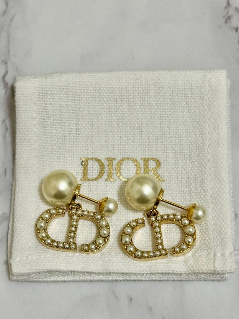 Dior Tribal ピアス ゴールド・ホワイト