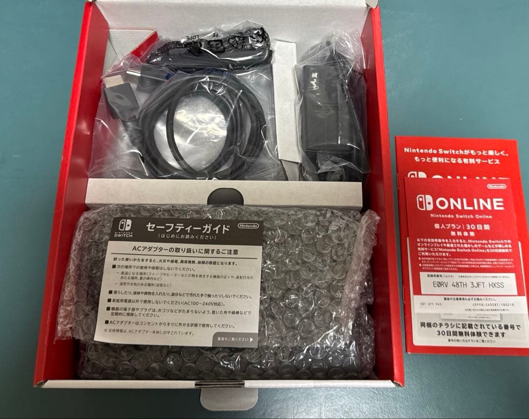 【美品】　Nintendo Switch 本体 (有機ELモデル)