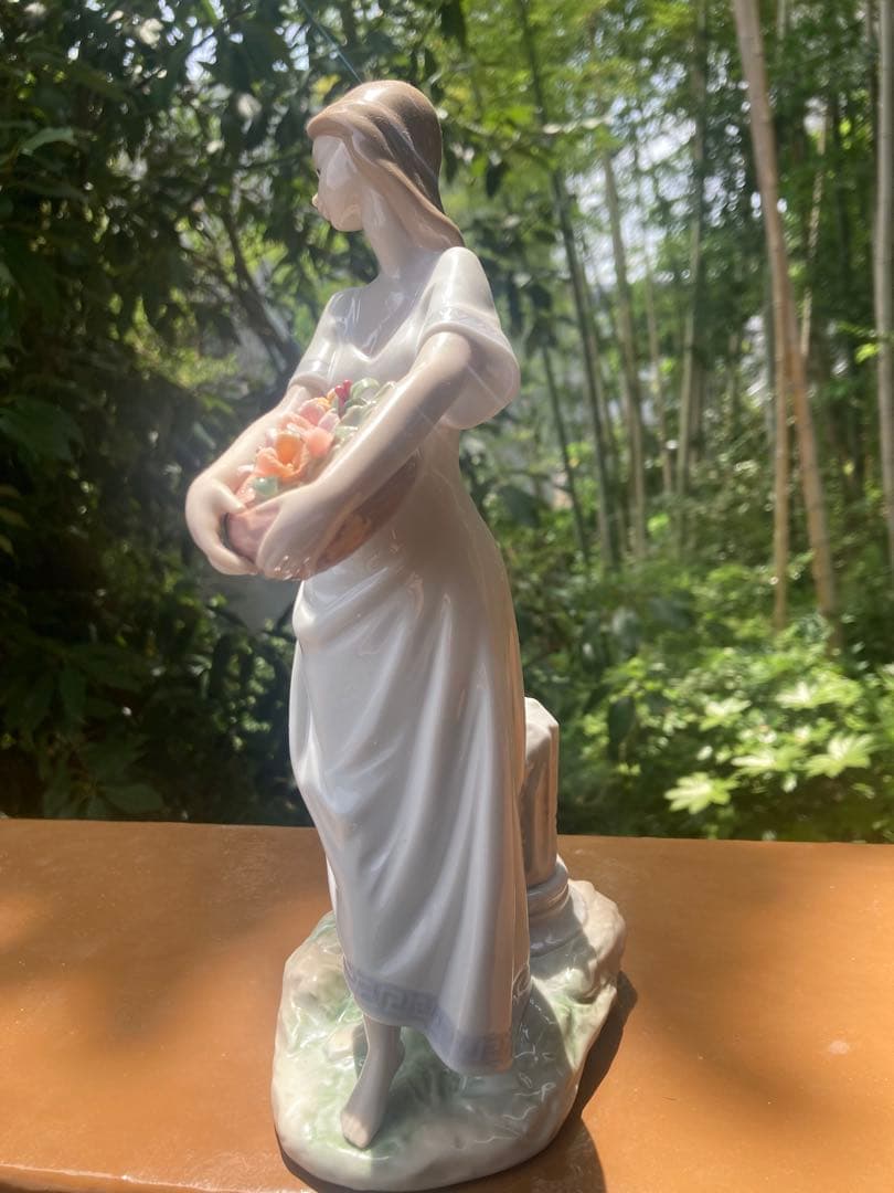 リヤドロ LLADRO 7704 アテネの庭 GARDENS OF ATHENS
